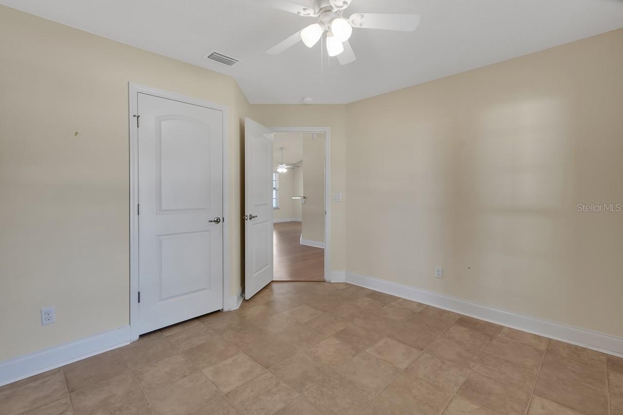 Image 29 of 41 For 609 River Fern Lane