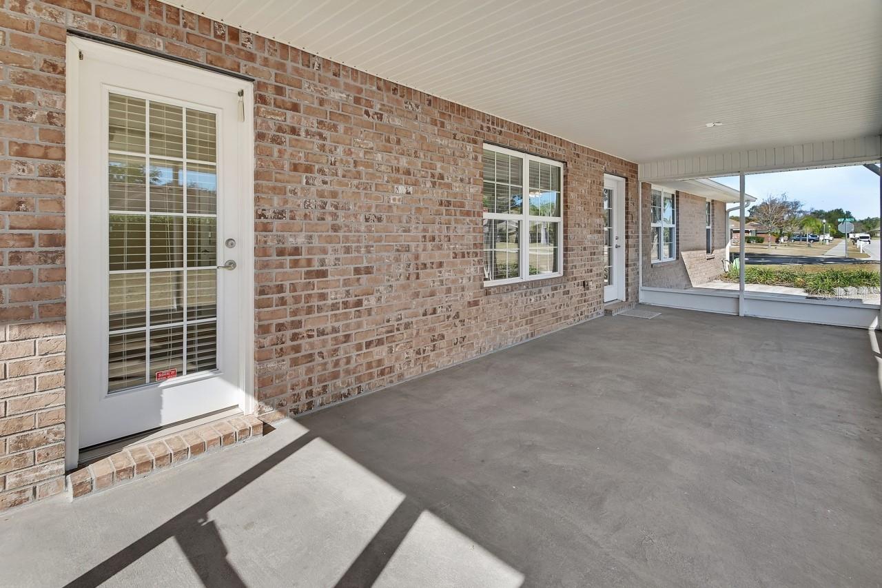 Image 34 of 41 For 609 River Fern Lane