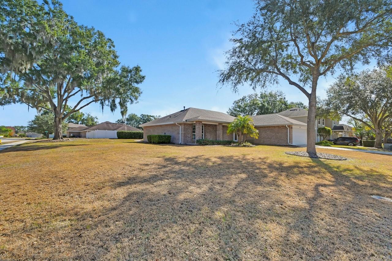 Image 38 of 41 For 609 River Fern Lane