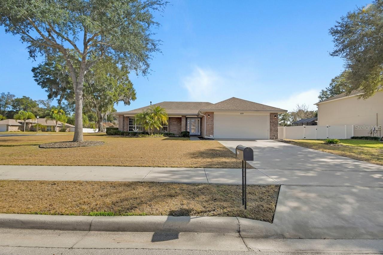 Image 39 of 41 For 609 River Fern Lane