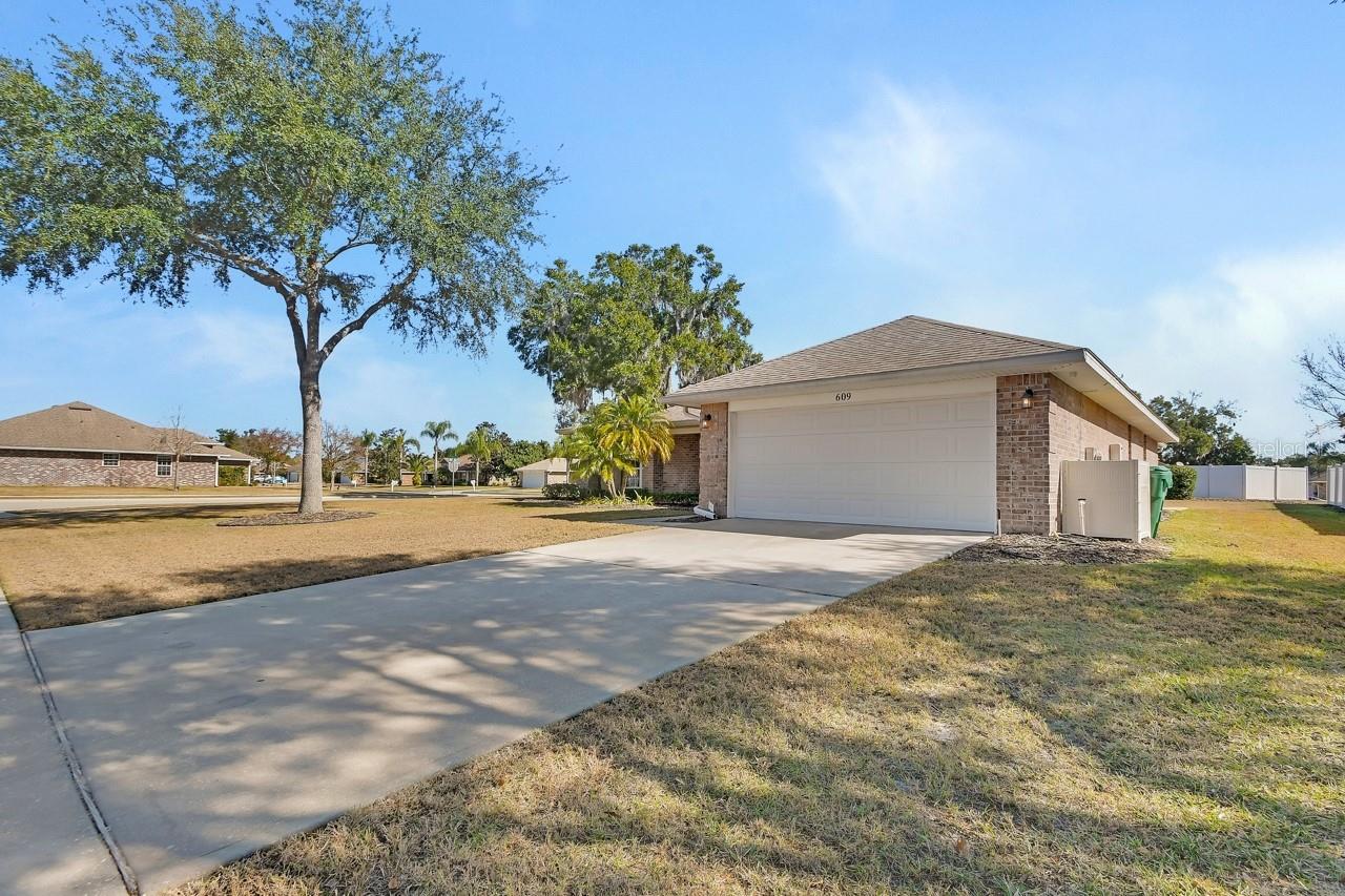 Image 40 of 41 For 609 River Fern Lane