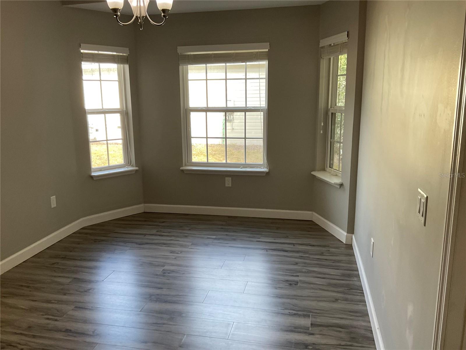 Image 8 of 18 For 709 Mystic Oaks Lane