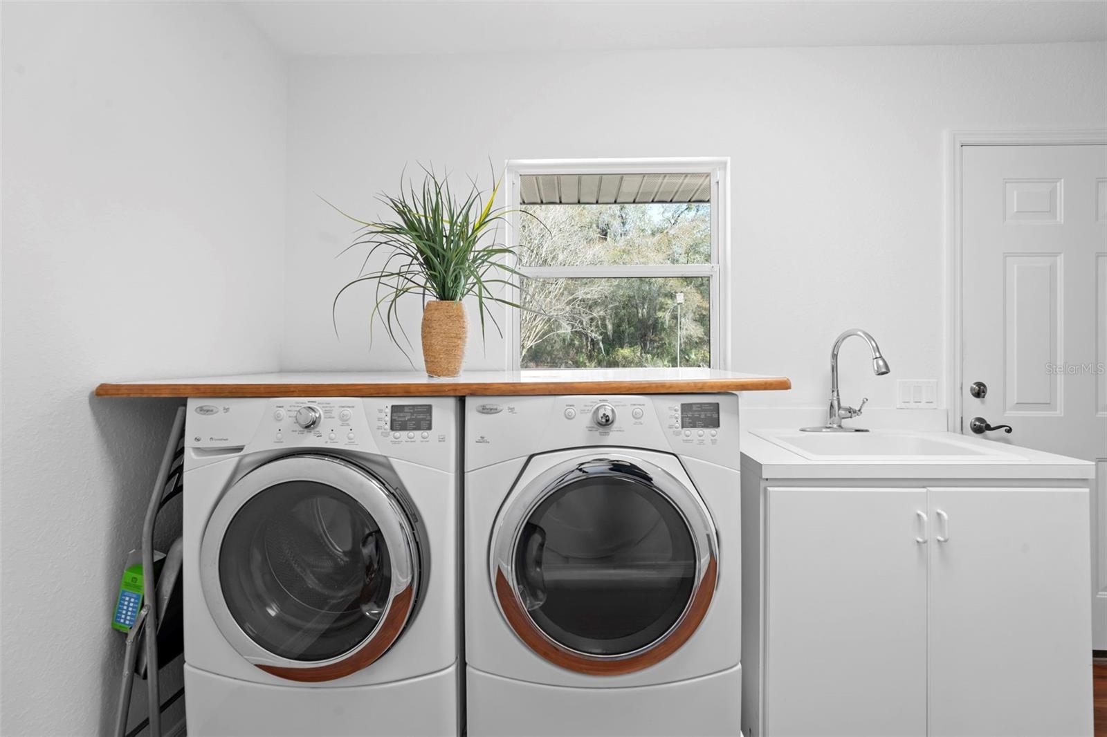 Image 15 of 52 For 2053 Bond Road