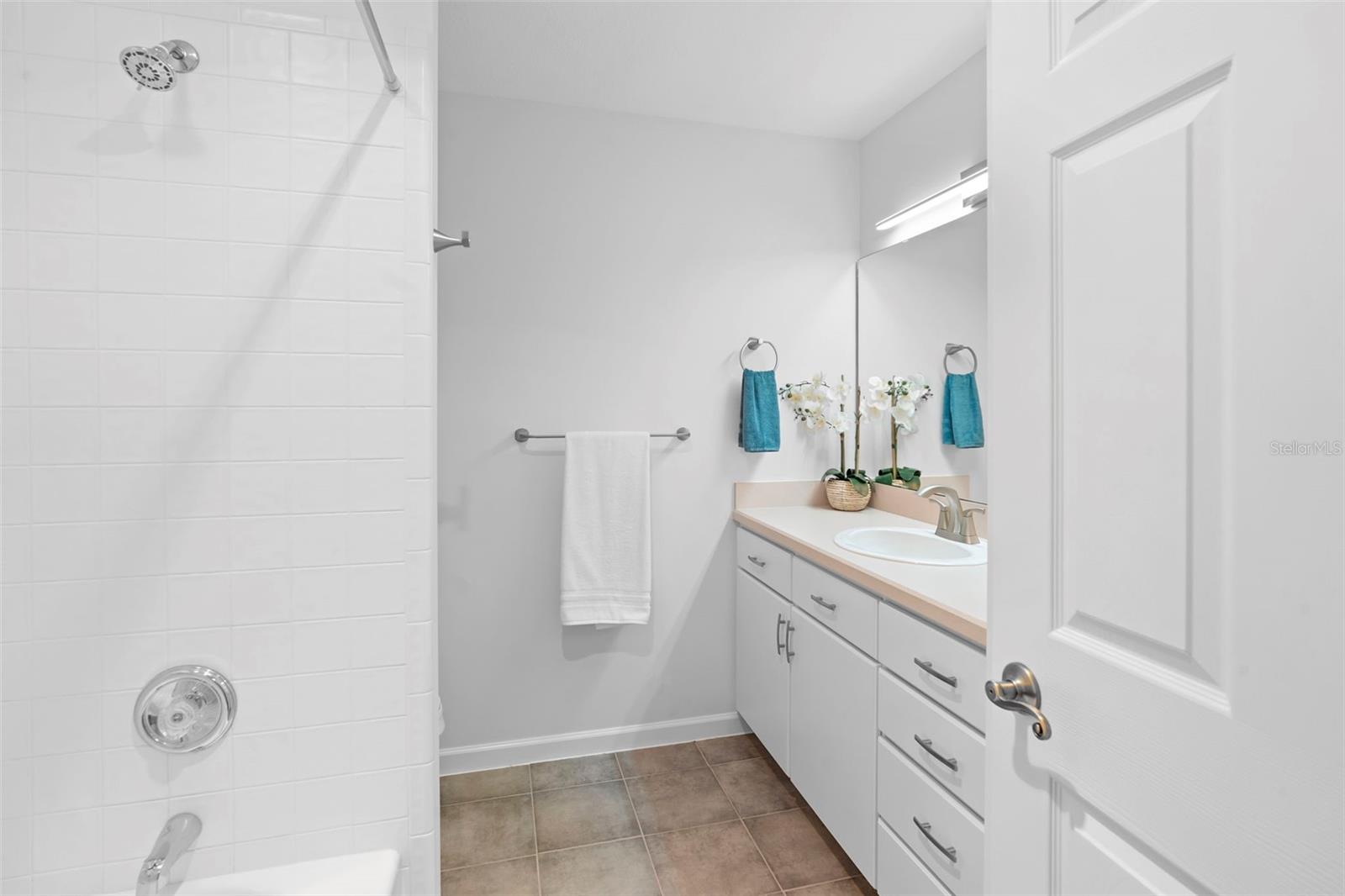 Image 21 of 52 For 2053 Bond Road