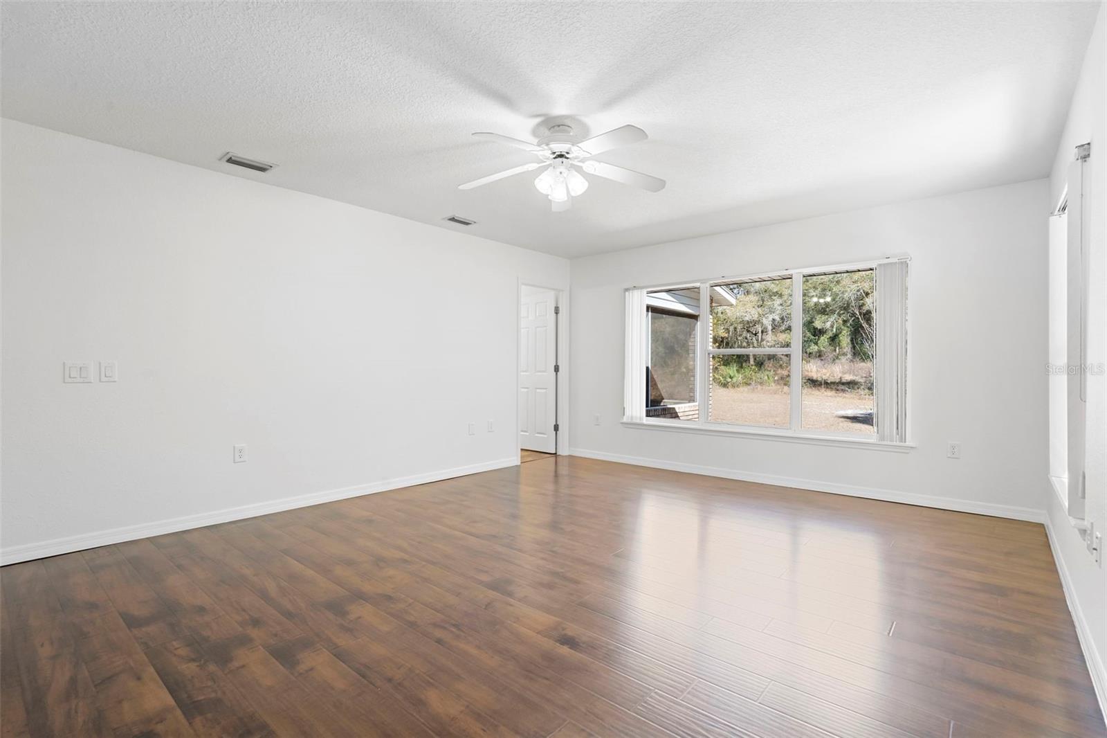 Image 28 of 52 For 2053 Bond Road