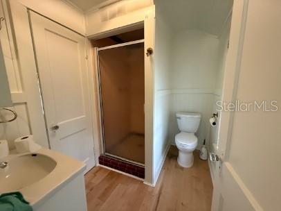 Image 17 of 23 For 350 Desoto Avenue