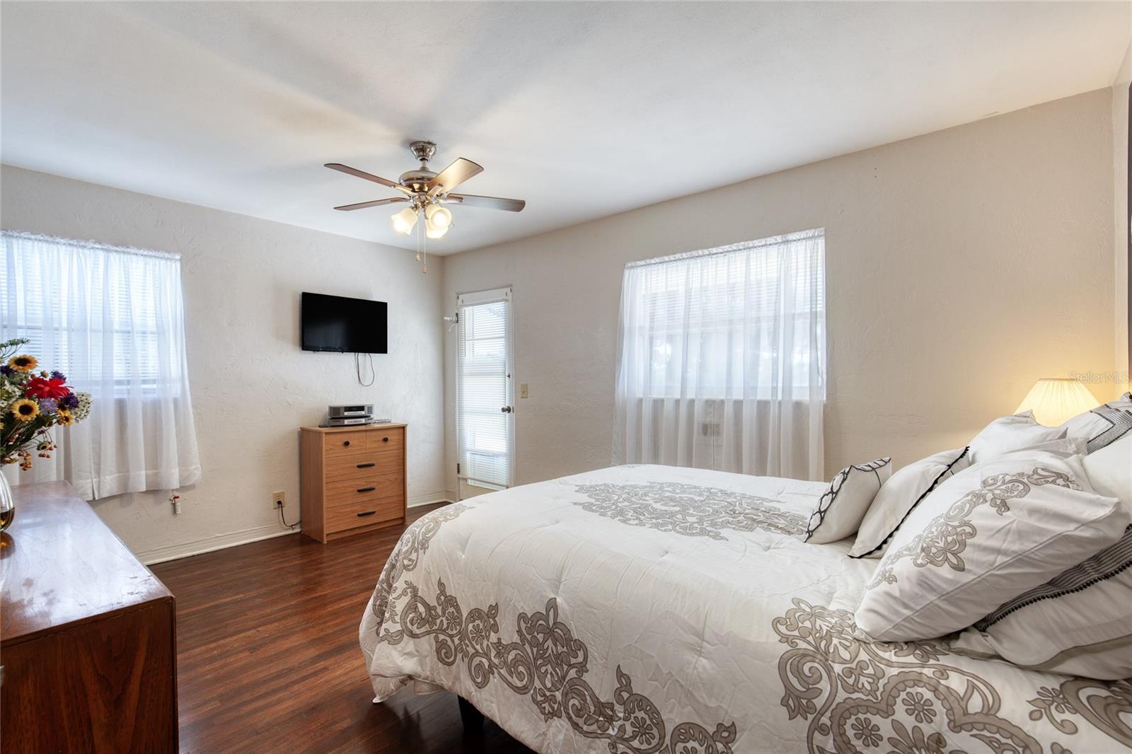 Image 18 of 41 For 6 Eucalyptus Circle