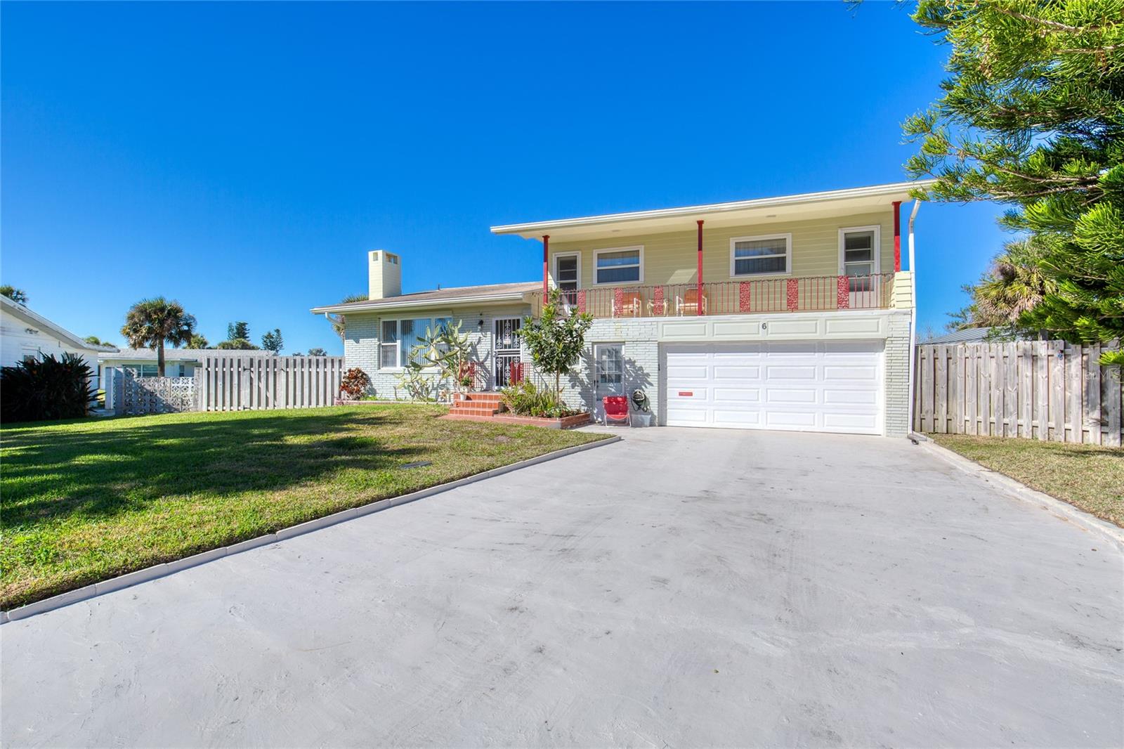 Image 2 of 41 For 6 Eucalyptus Circle