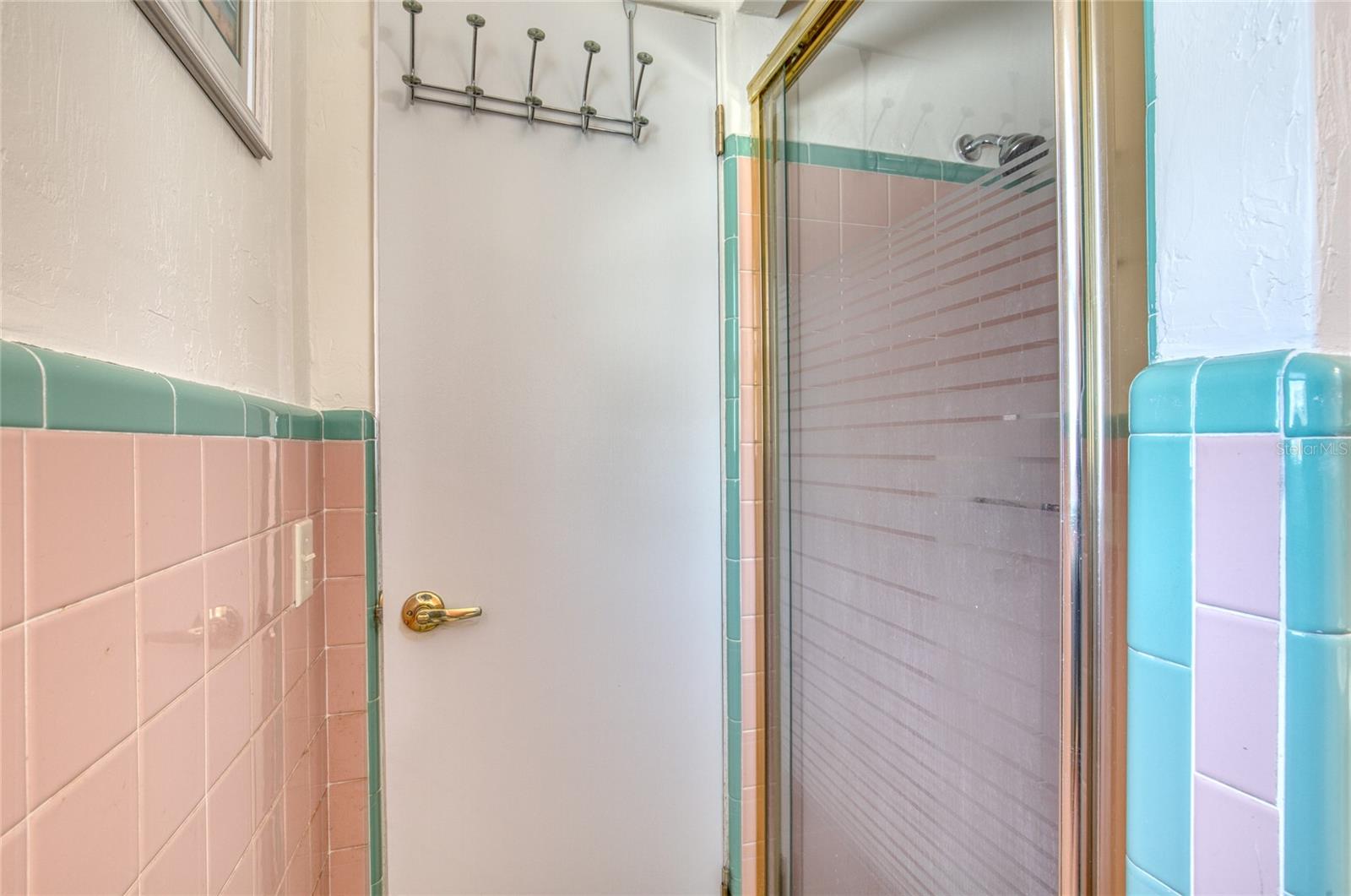 Image 20 of 41 For 6 Eucalyptus Circle