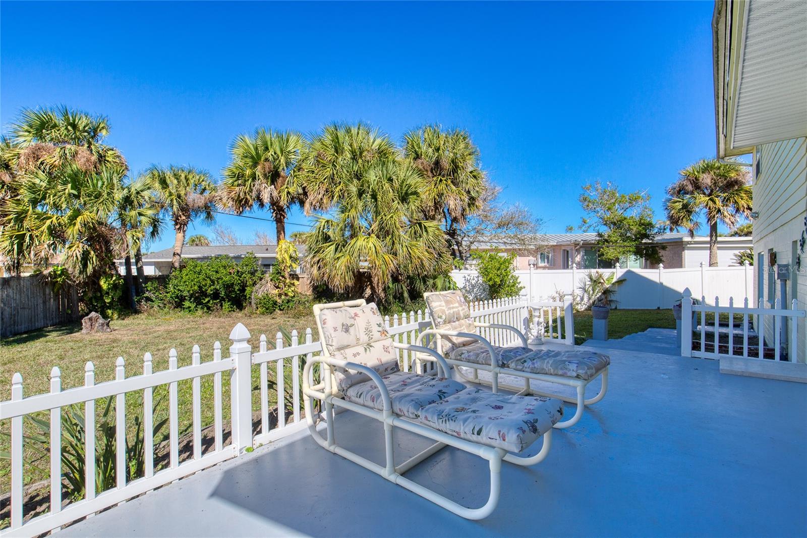 Image 4 of 41 For 6 Eucalyptus Circle