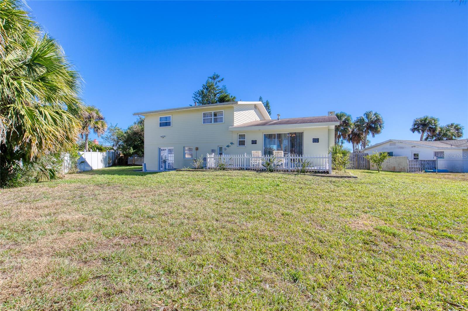 Image 6 of 41 For 6 Eucalyptus Circle