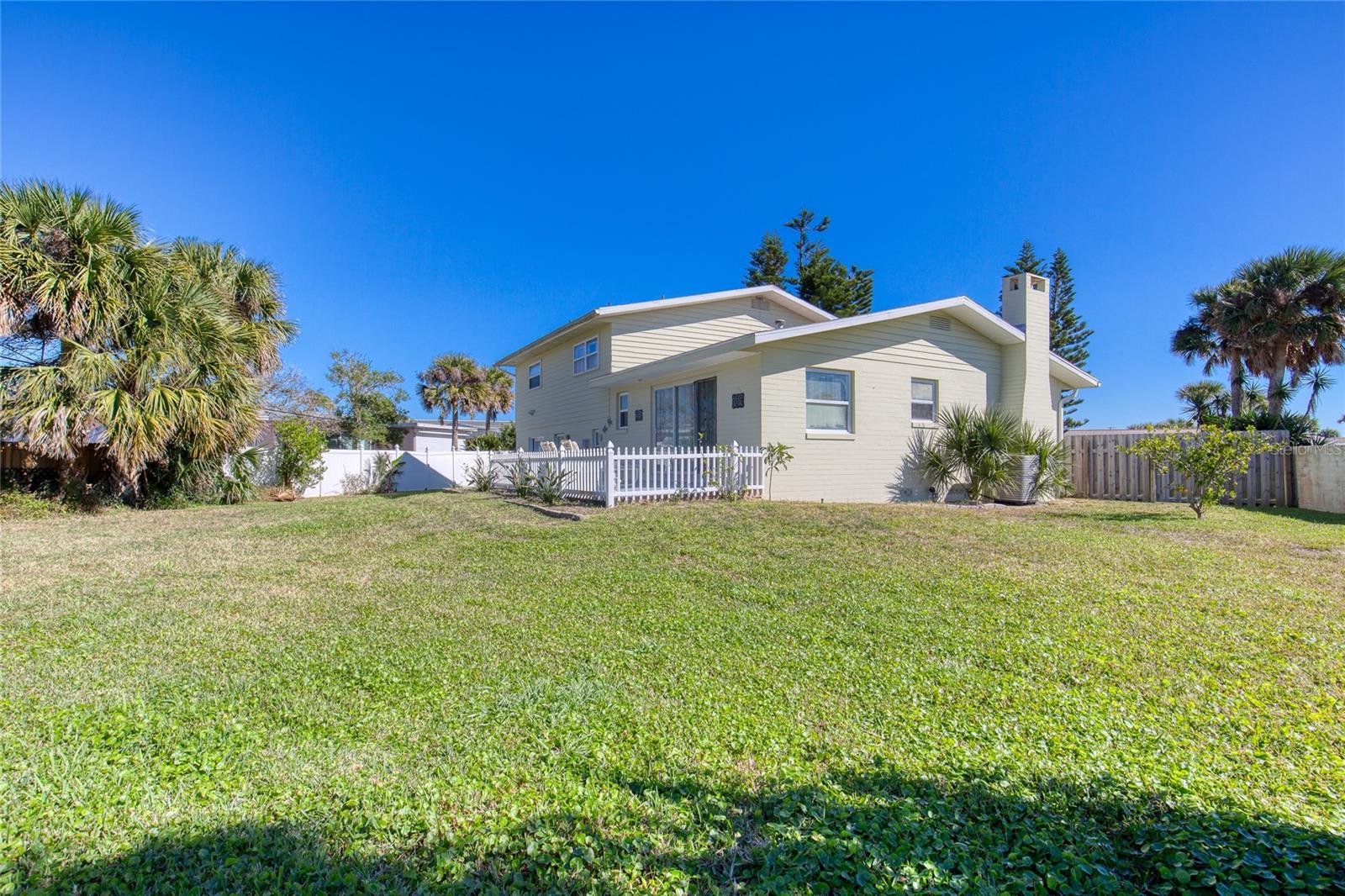 Image 7 of 41 For 6 Eucalyptus Circle