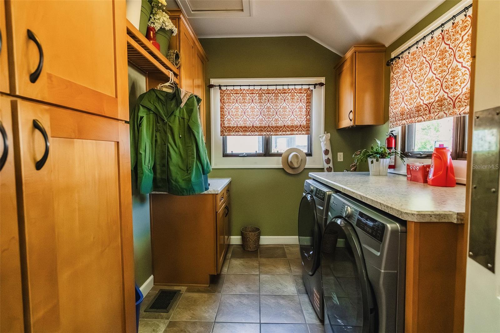 Image 12 of 38 For 511 Minnesota Avenue