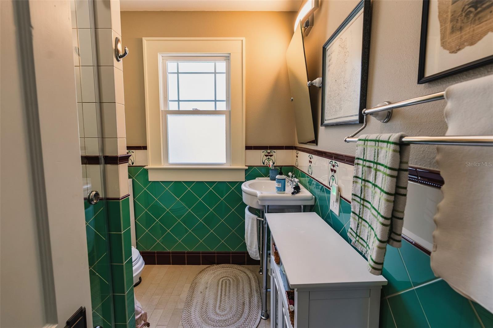 Image 15 of 38 For 511 Minnesota Avenue