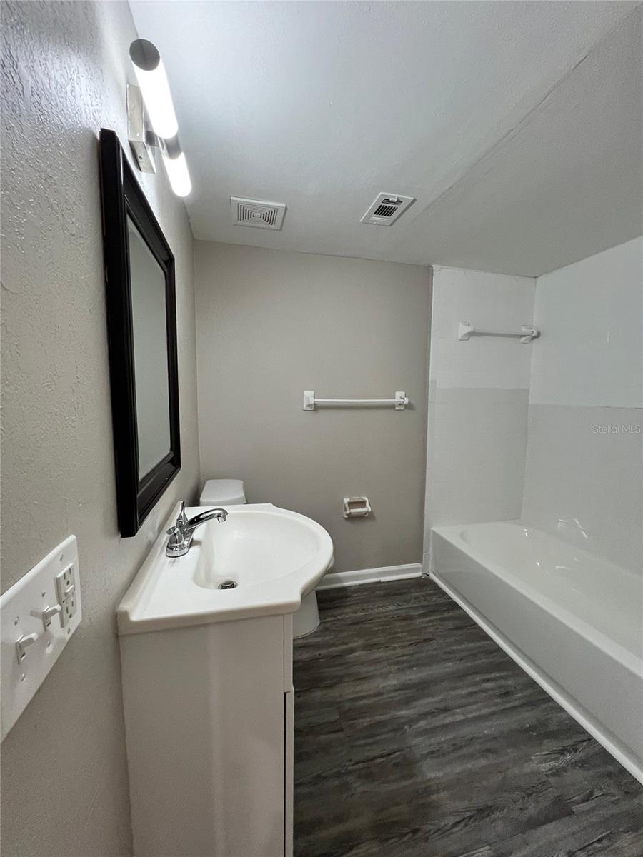 Image 18 of 65 For 133 Forest Lane