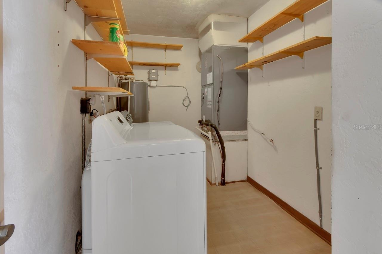 Image 23 of 43 For 2240 Clara Avenue