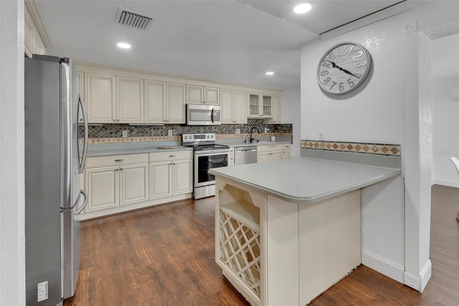 Image 12 of 41 For 115 Juan Road