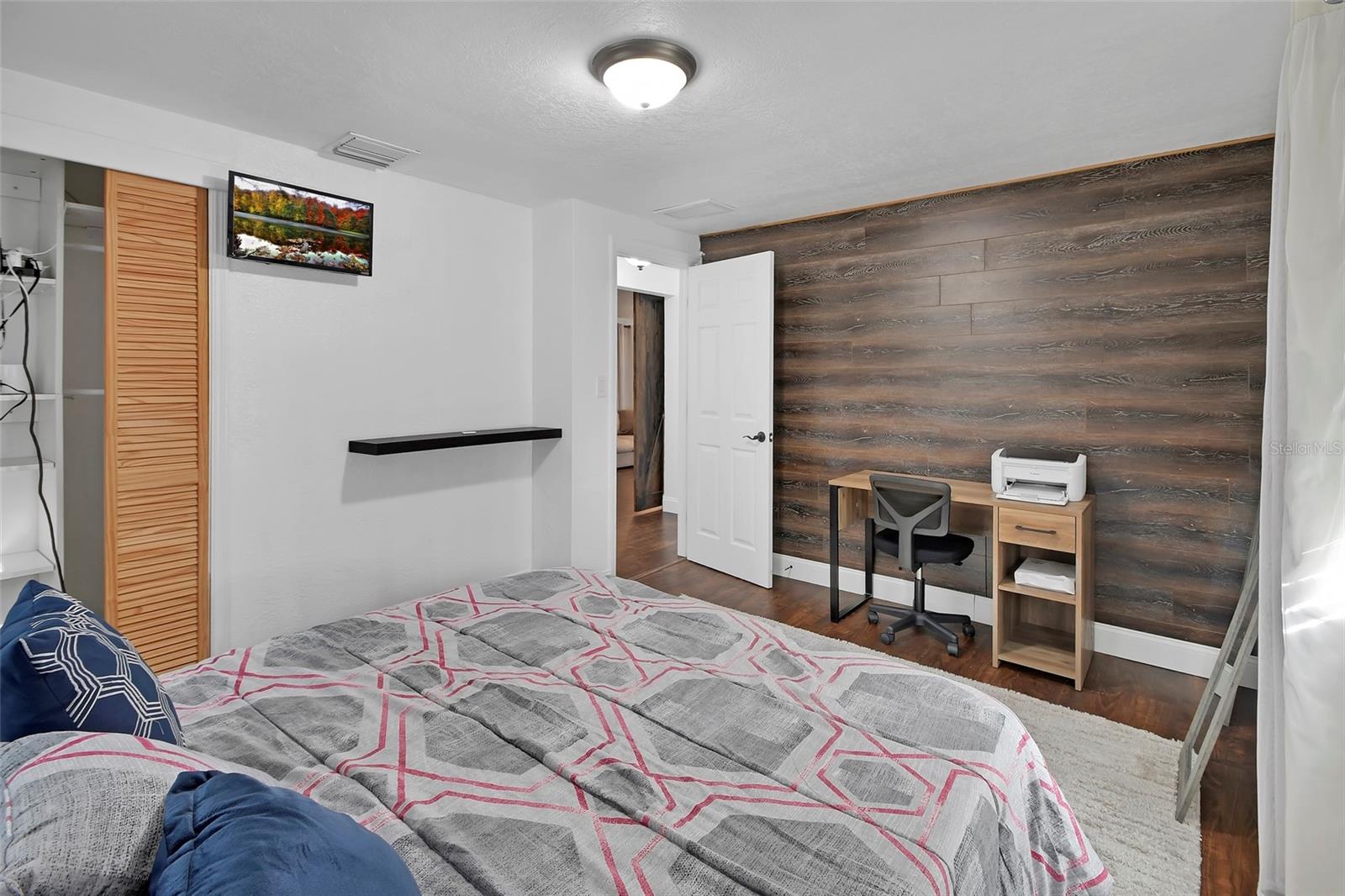 Image 19 of 41 For 115 Juan Road