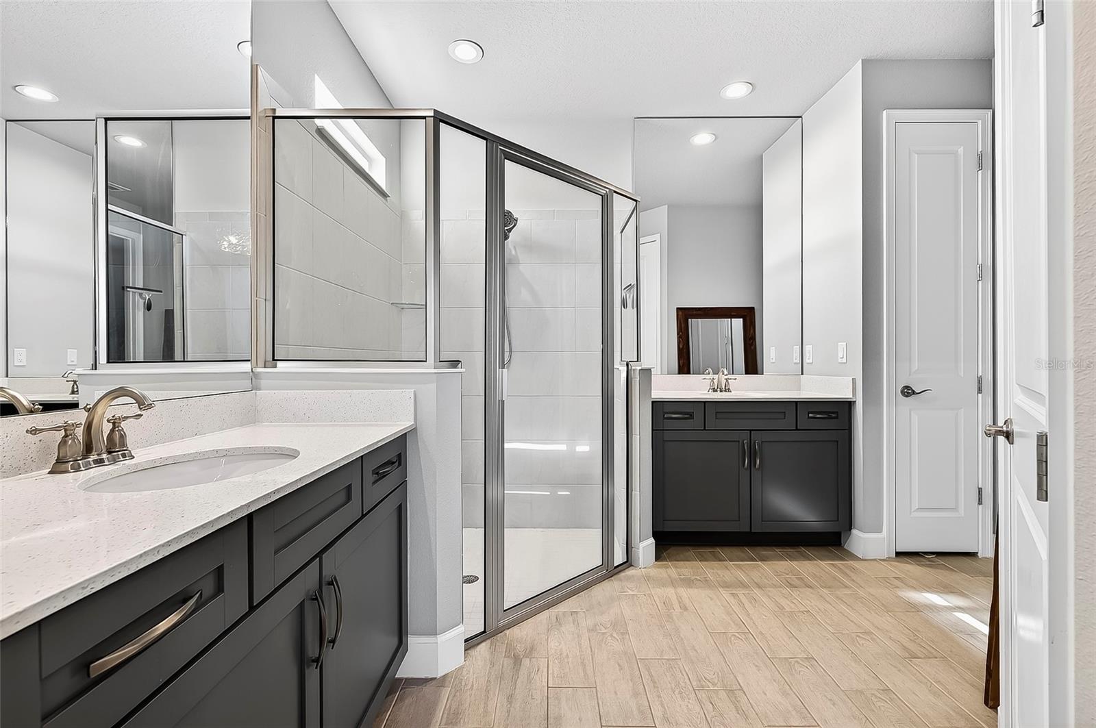 Image 26 of 64 For 6203 Fallsgrove Lane