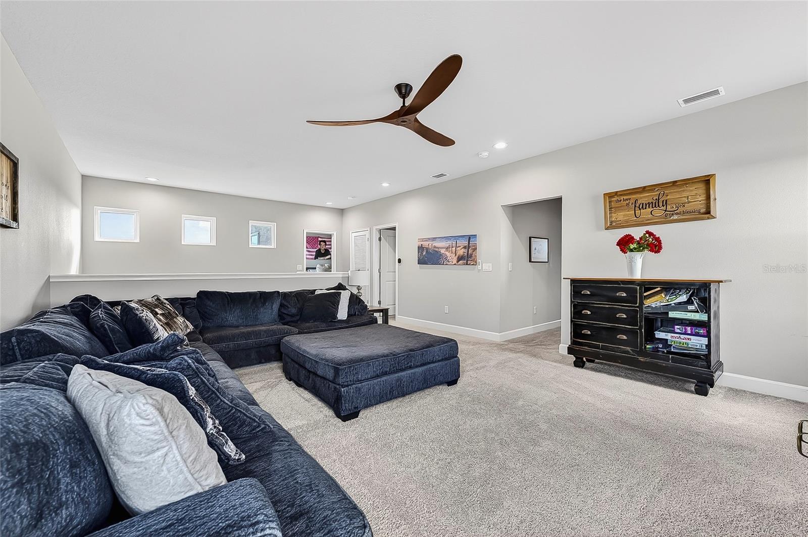 Image 40 of 64 For 6203 Fallsgrove Lane