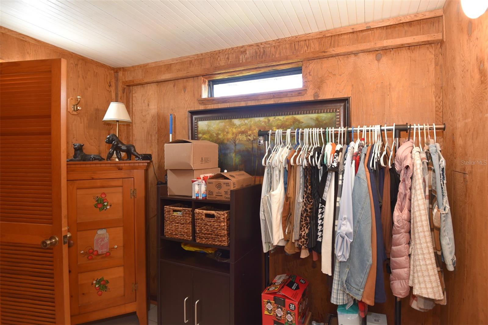 Image 33 of 73 For 1534 Center Avenue