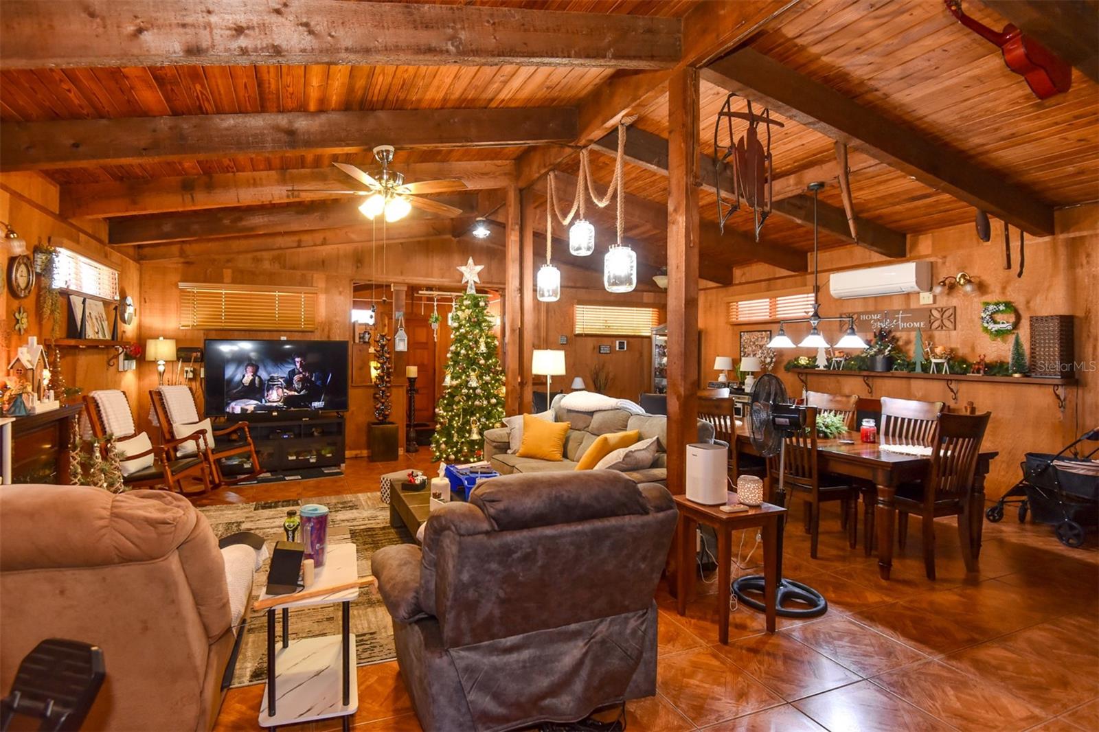 Image 4 of 73 For 1534 Center Avenue