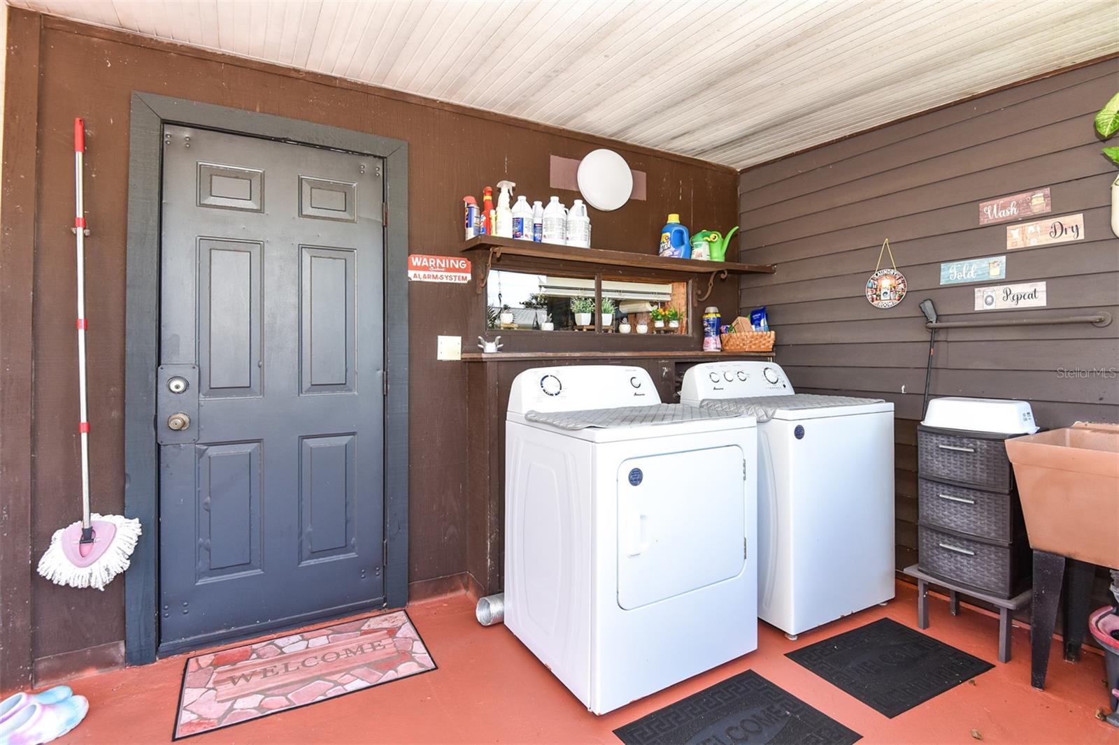 Image 47 of 73 For 1534 Center Avenue