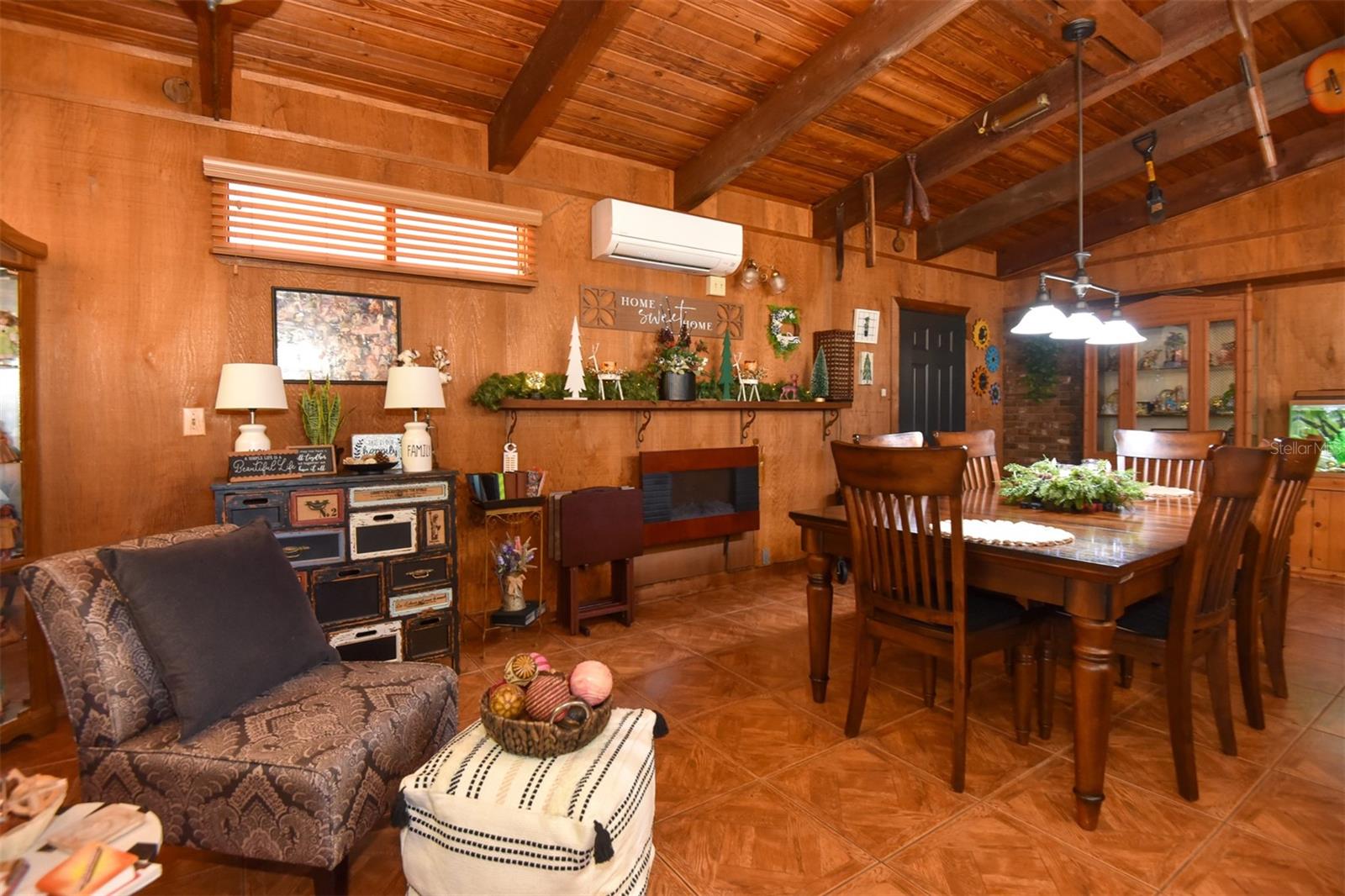 Image 8 of 73 For 1534 Center Avenue