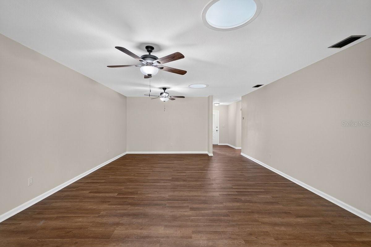 Image 5 of 45 For 103 Golf Club Drive