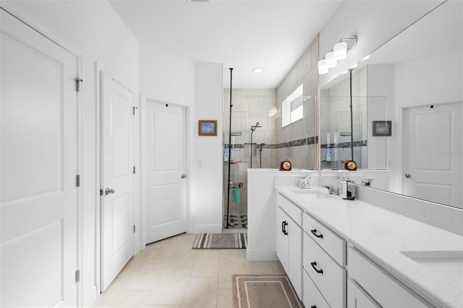 Image 24 of 54 For 744 Hyperion Drive