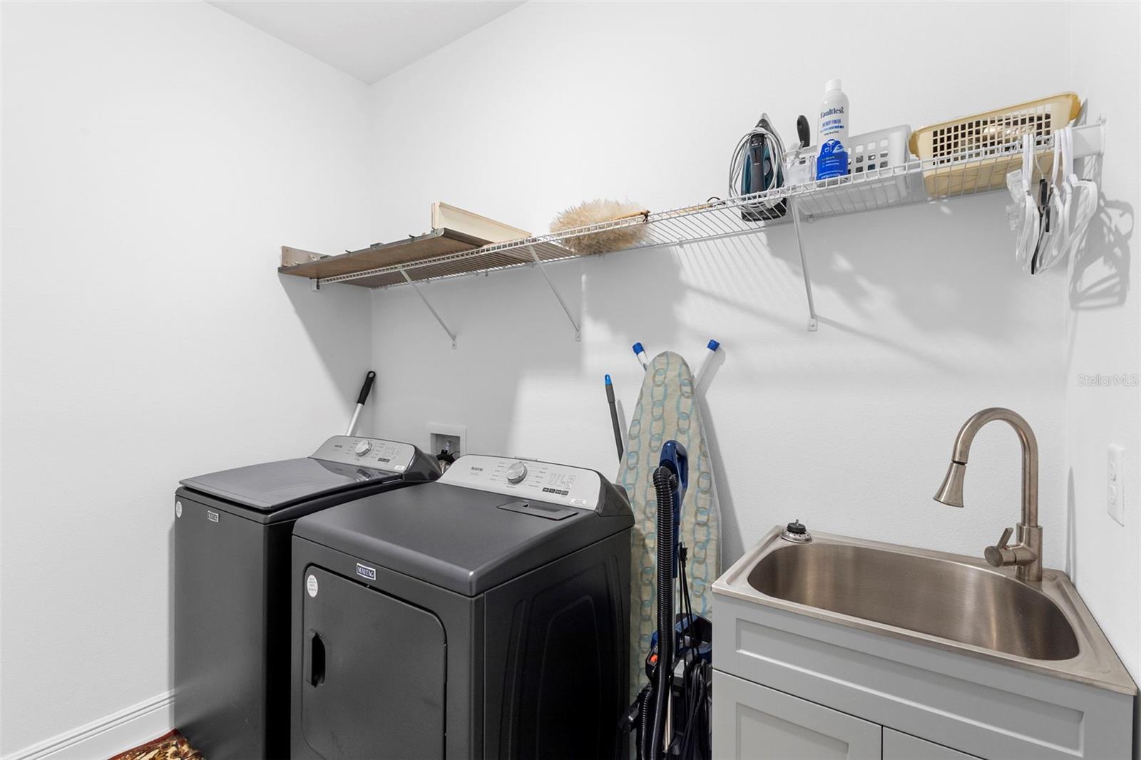 Image 28 of 54 For 744 Hyperion Drive