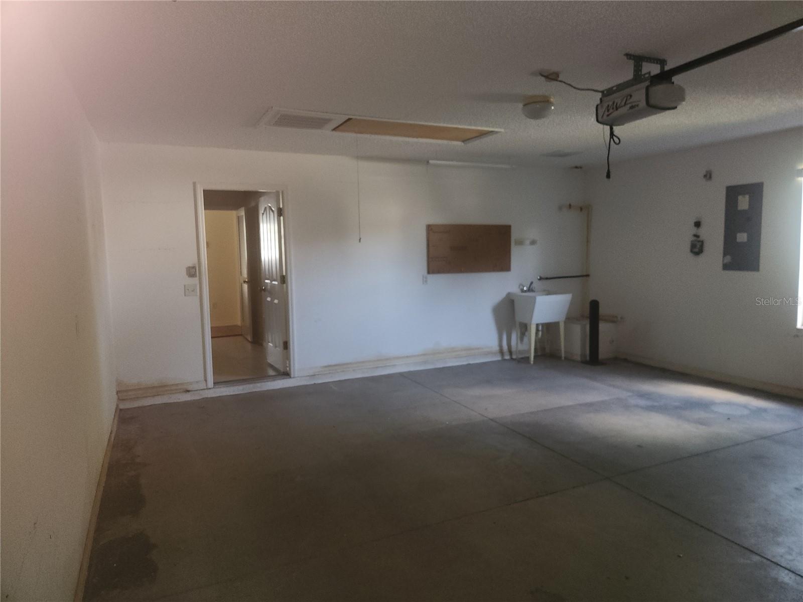 Image 23 of 28 For 8241 176th Lawson Loop