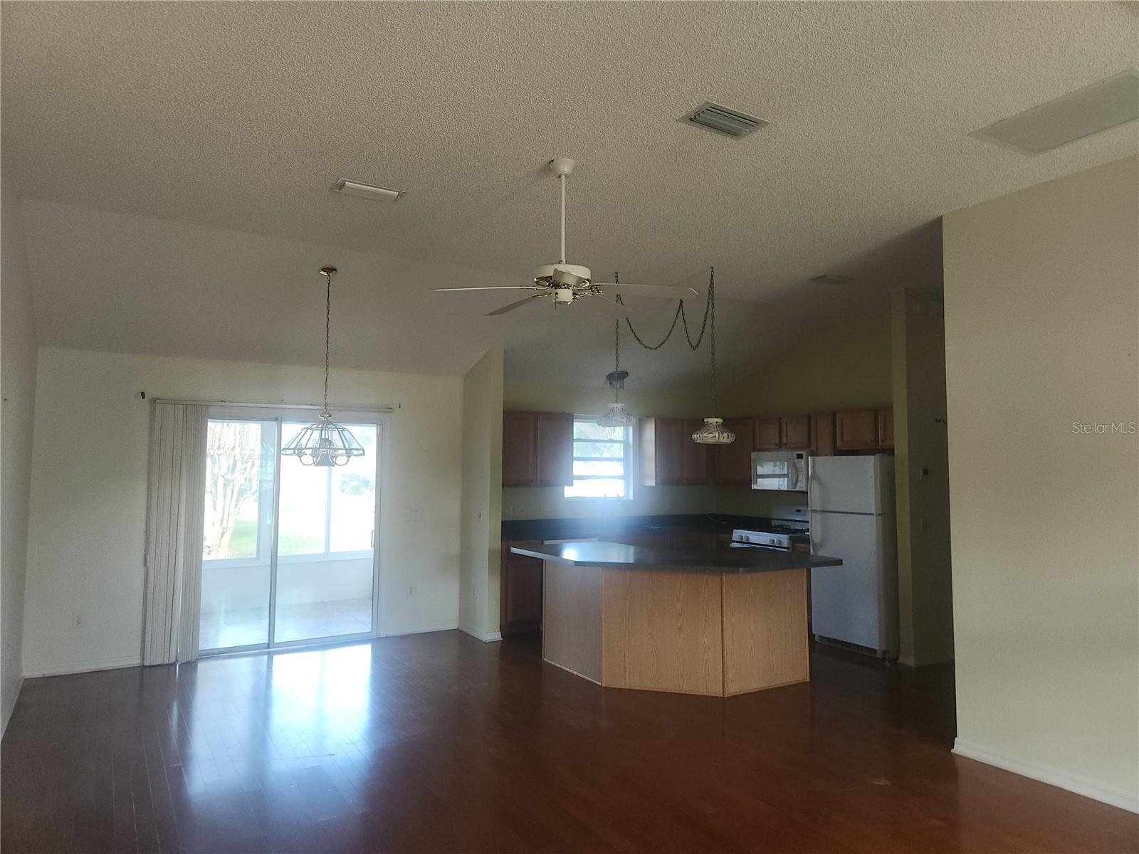 Image 5 of 28 For 8241 176th Lawson Loop