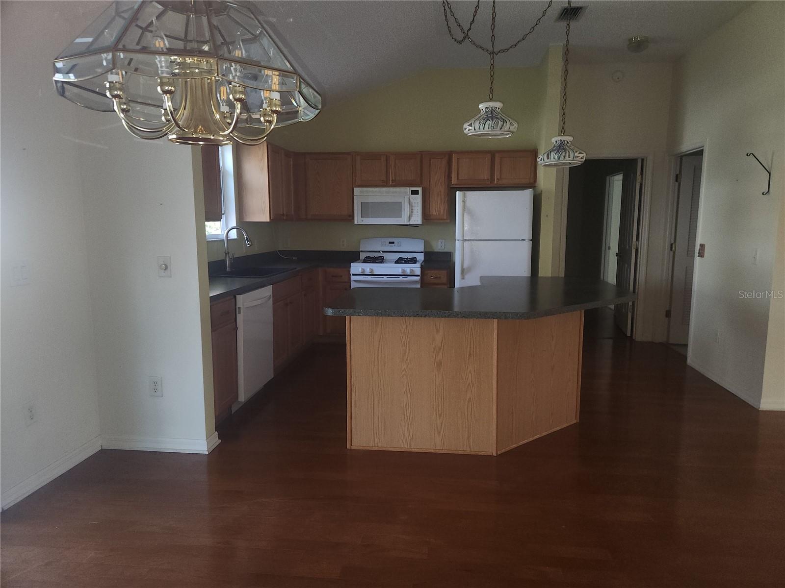 Image 6 of 28 For 8241 176th Lawson Loop