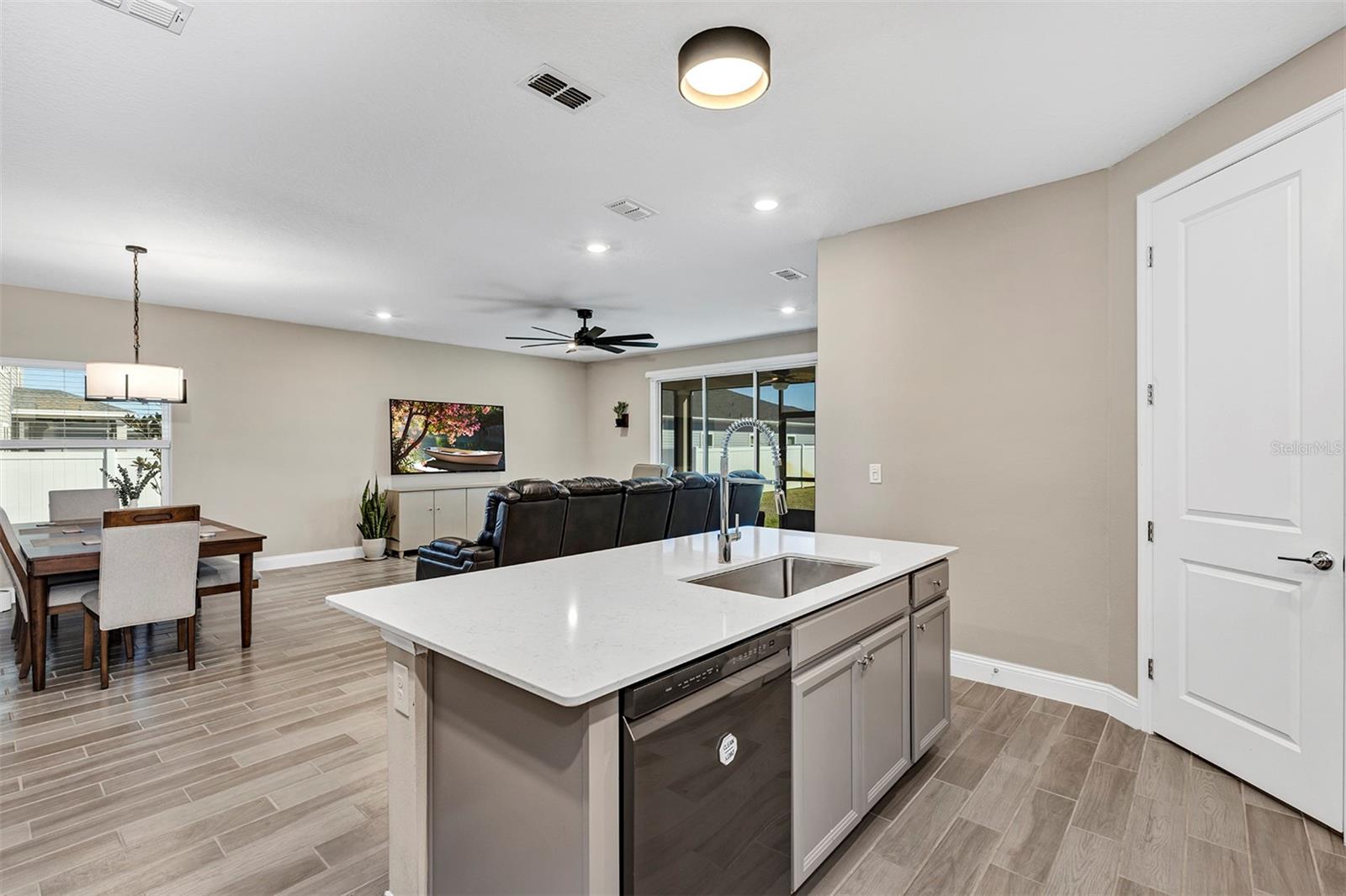 Image 8 of 31 For 4146 Clifden Drive