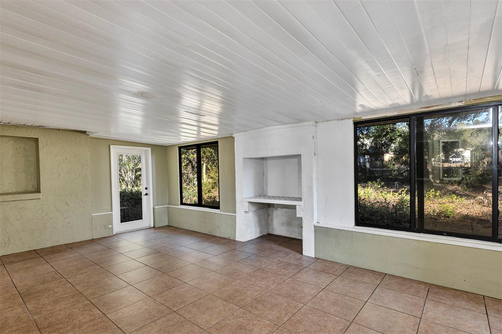 Image 14 of 28 For 2329 North Avenue