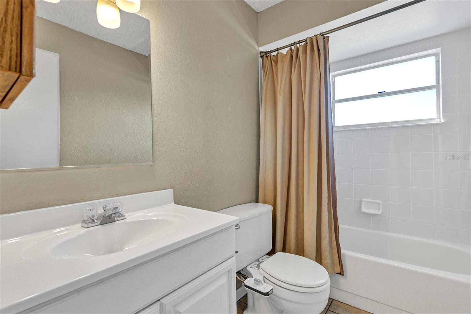 Image 21 of 28 For 2329 North Avenue