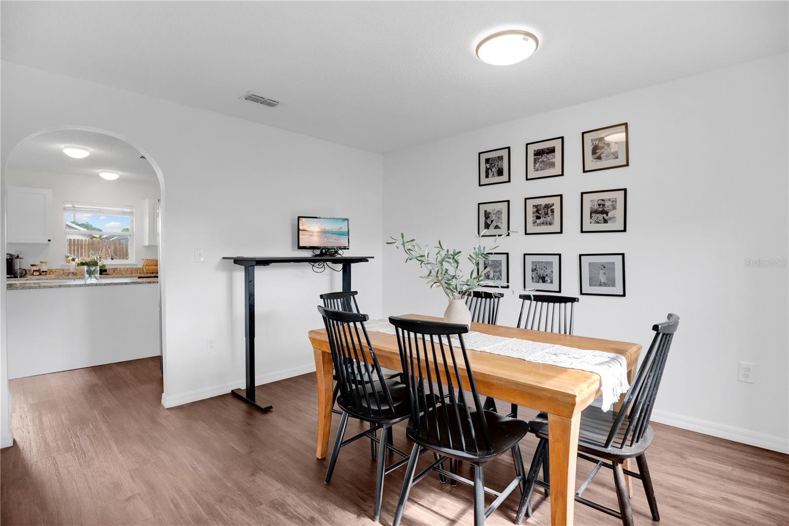 Listing photo id 8 for 128 Carmel Bay Drive