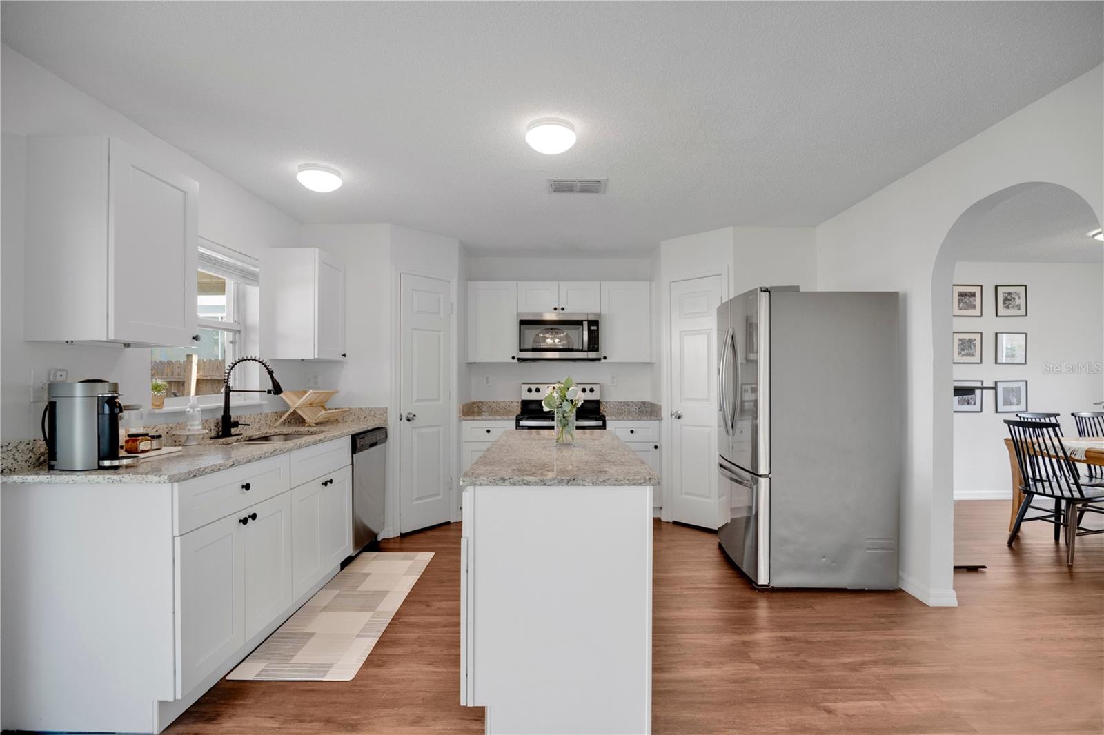 Listing photo id 9 for 128 Carmel Bay Drive