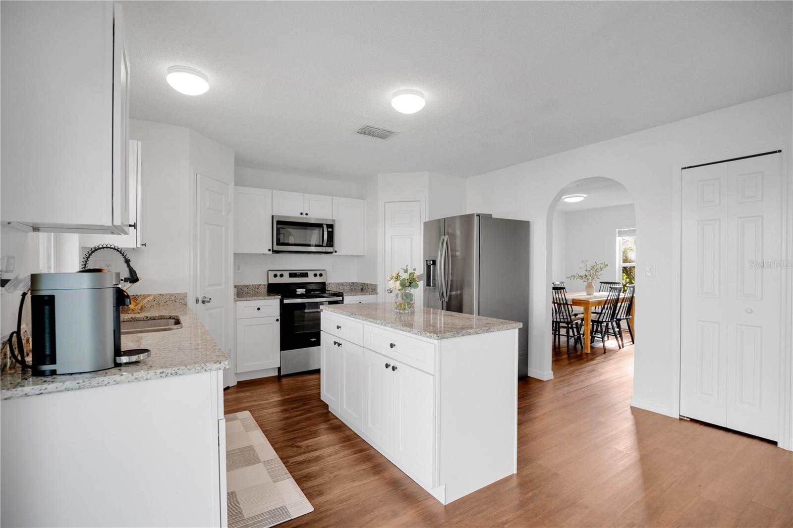 Listing photo id 11 for 128 Carmel Bay Drive