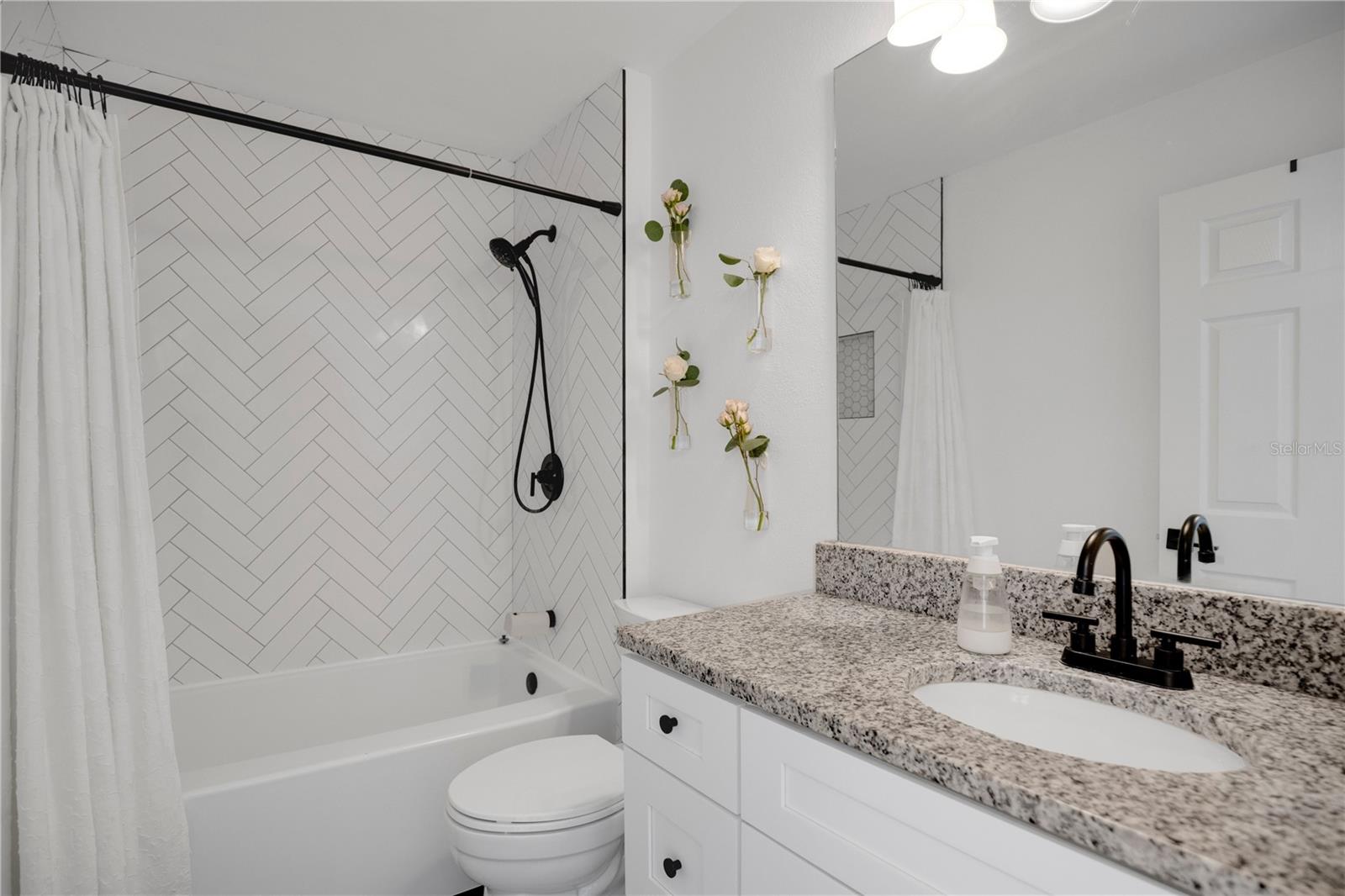 Listing photo id 17 for 128 Carmel Bay Drive