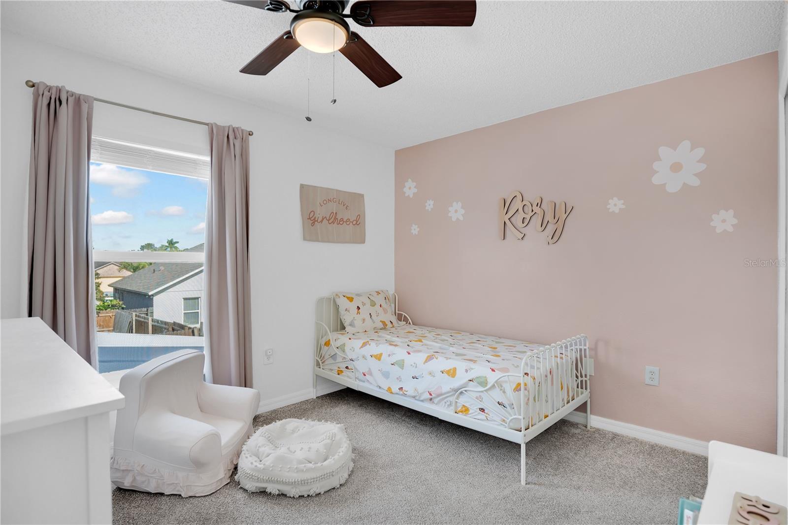 Listing photo id 19 for 128 Carmel Bay Drive