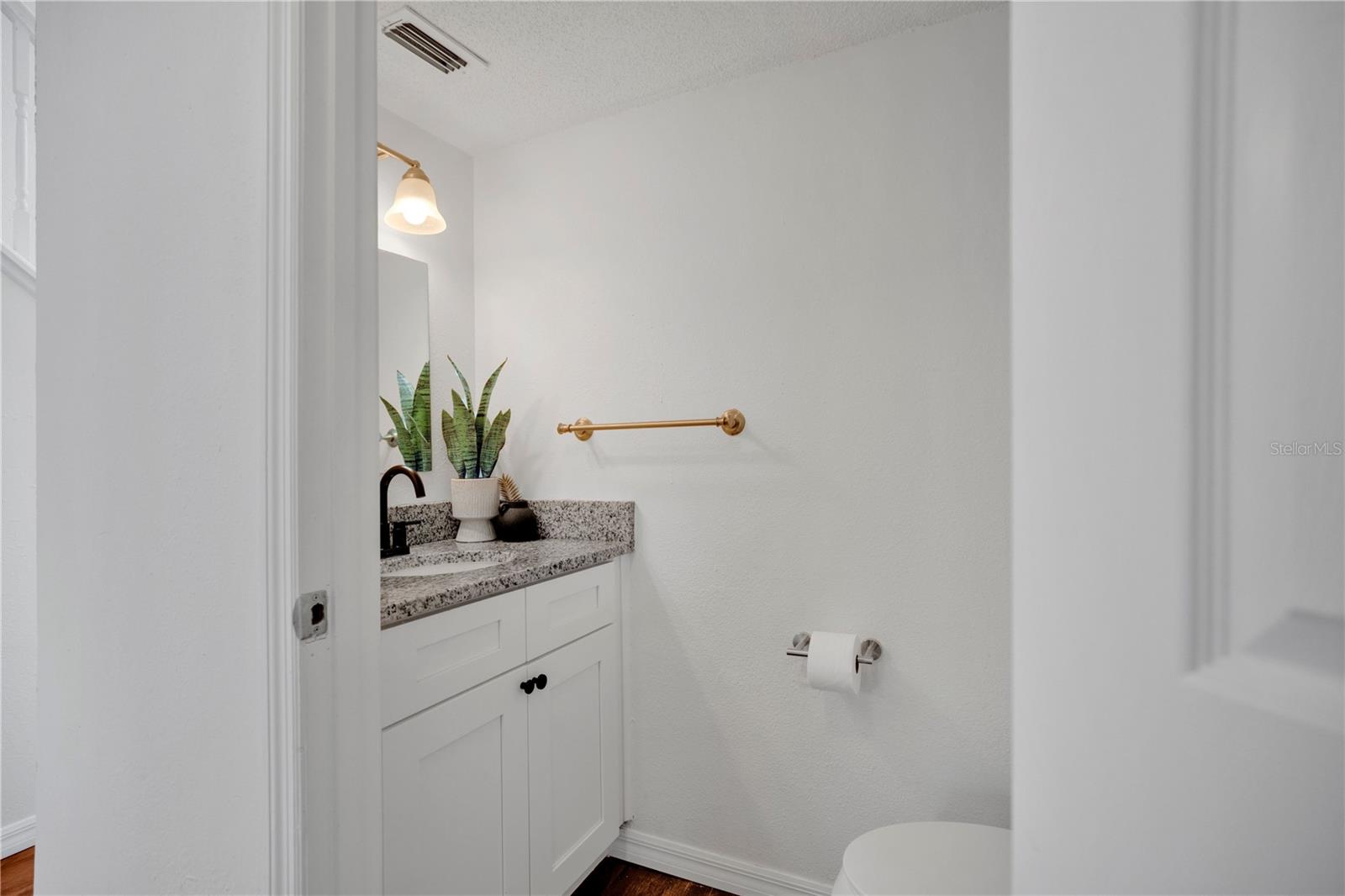 Listing photo id 23 for 128 Carmel Bay Drive