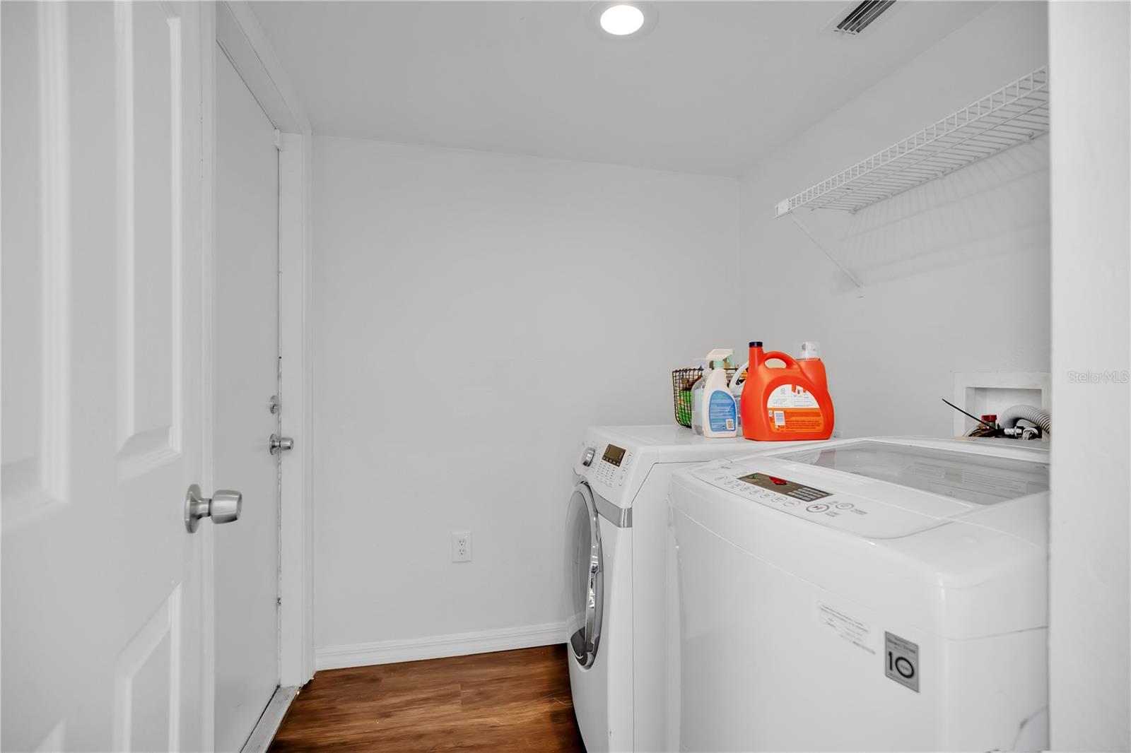 Listing photo id 24 for 128 Carmel Bay Drive