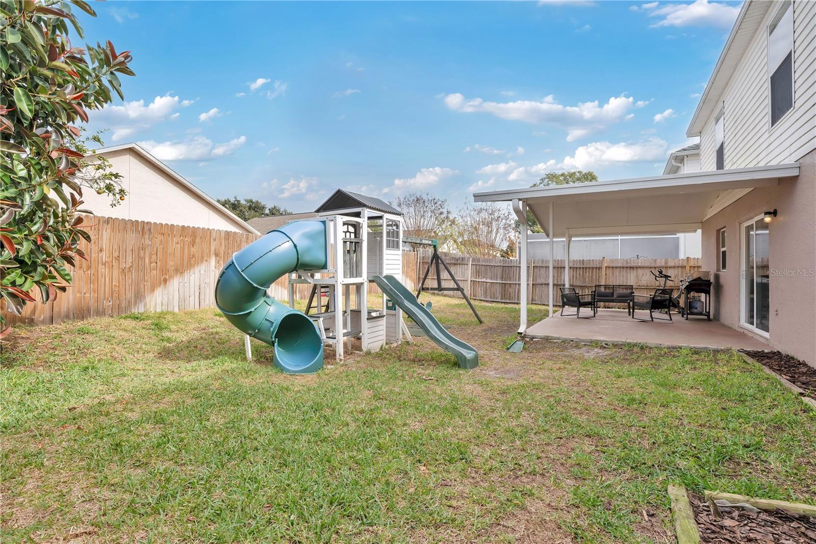 Listing photo id 27 for 128 Carmel Bay Drive