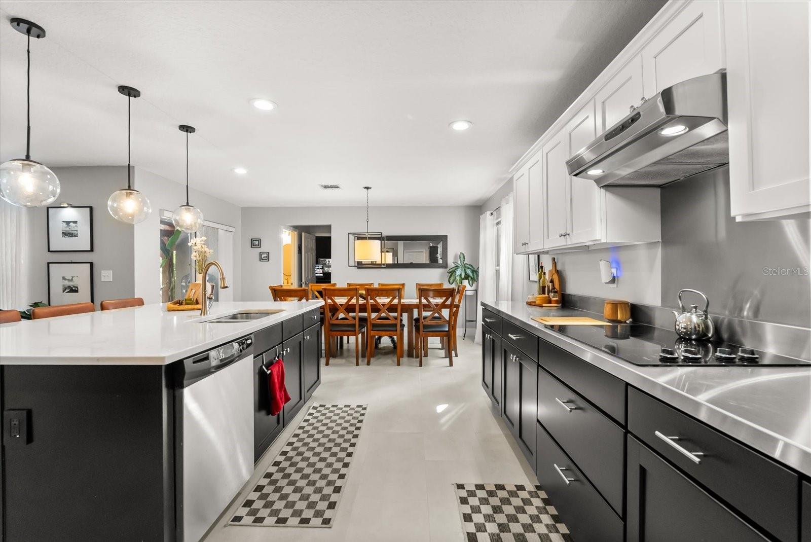 Image 16 of 49 For 13850 Carolina Laurel Drive