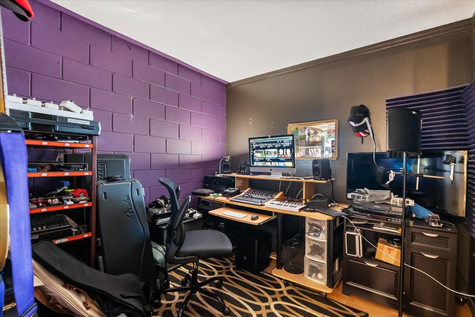 Image 21 of 49 For 13850 Carolina Laurel Drive