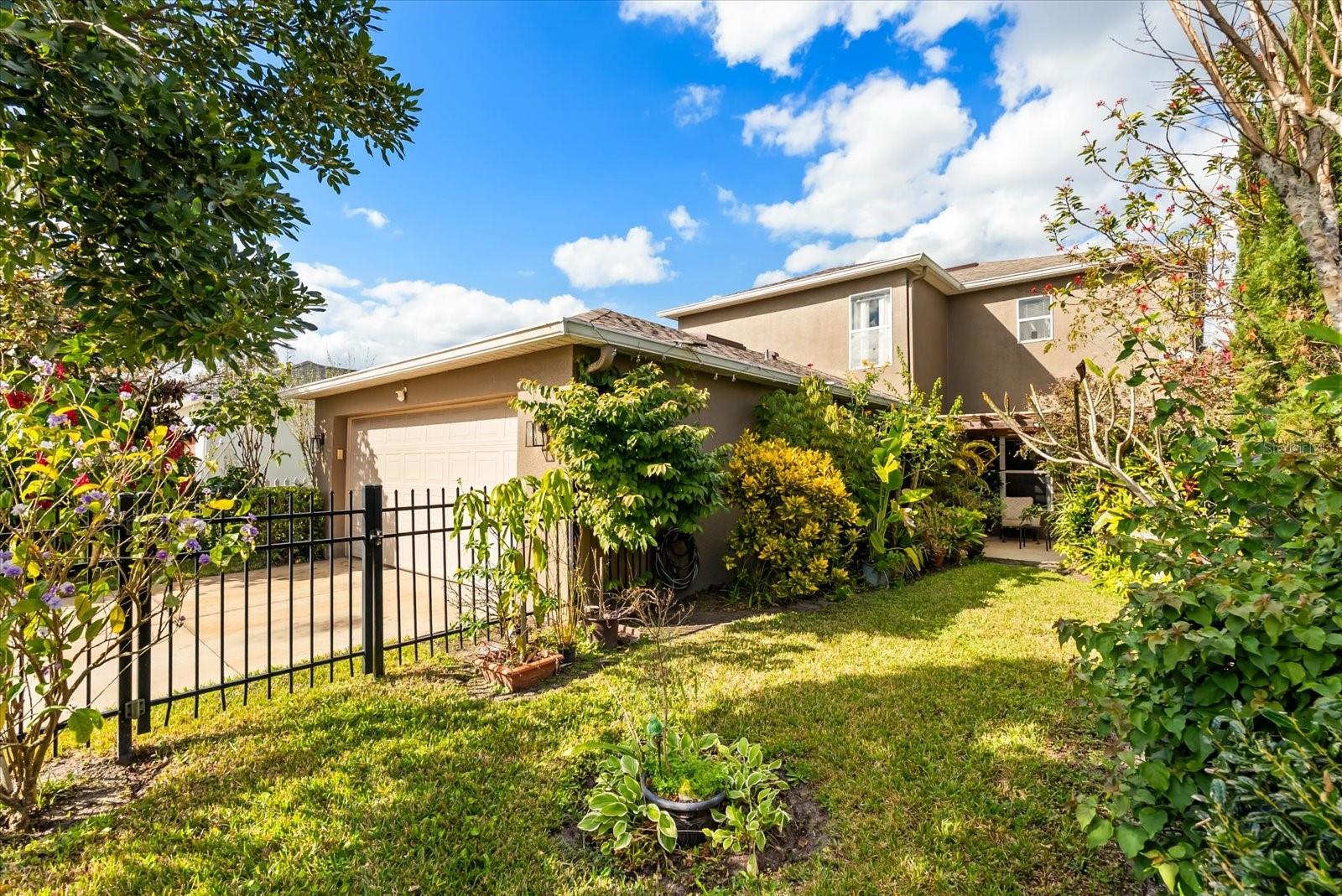 Image 36 of 49 For 13850 Carolina Laurel Drive