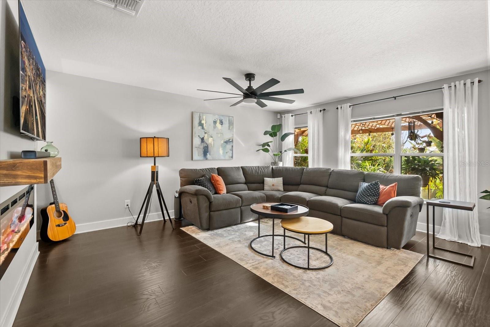 Image 6 of 49 For 13850 Carolina Laurel Drive