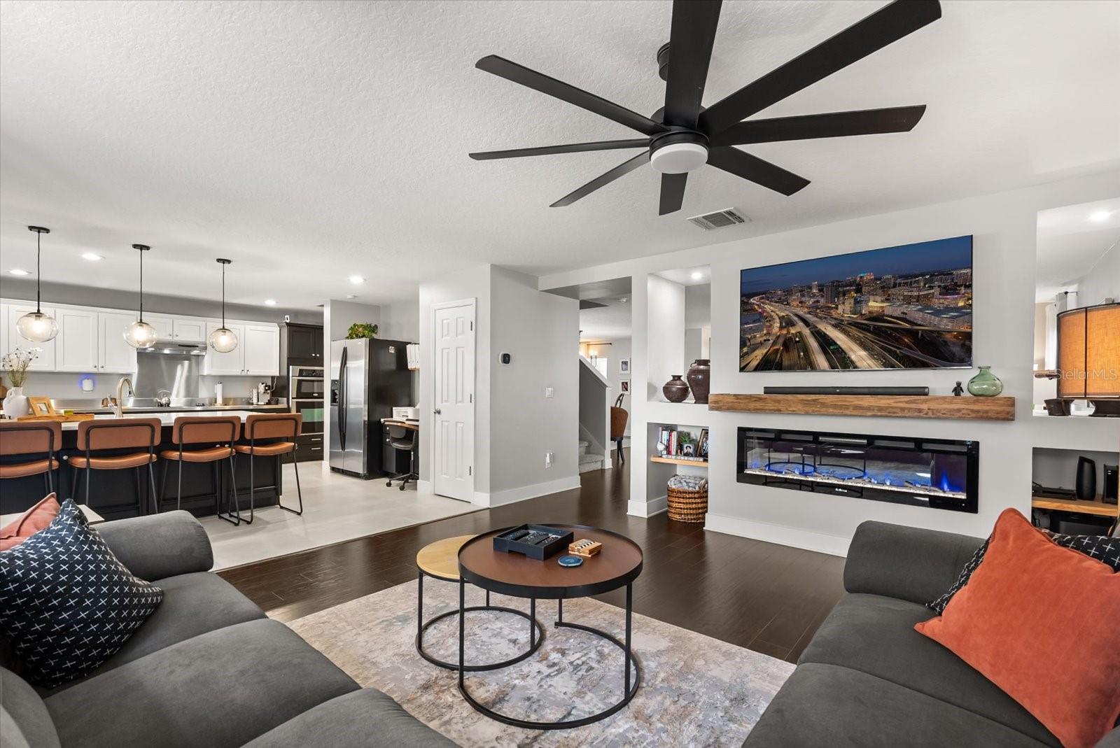 Image 7 of 49 For 13850 Carolina Laurel Drive